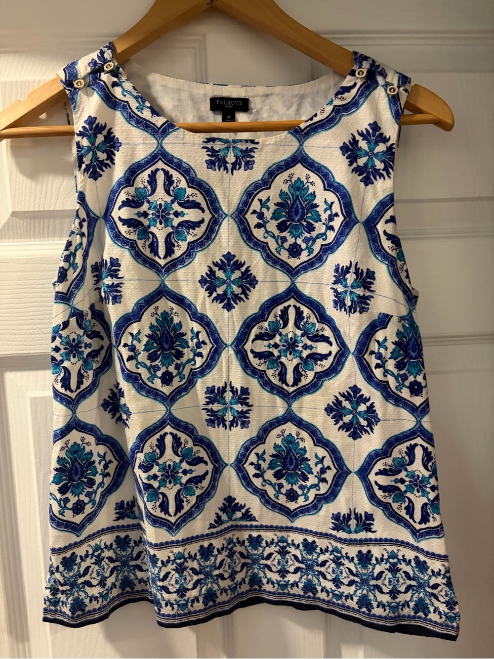 Talbots Blue and White Patterned Sleeveless Top
